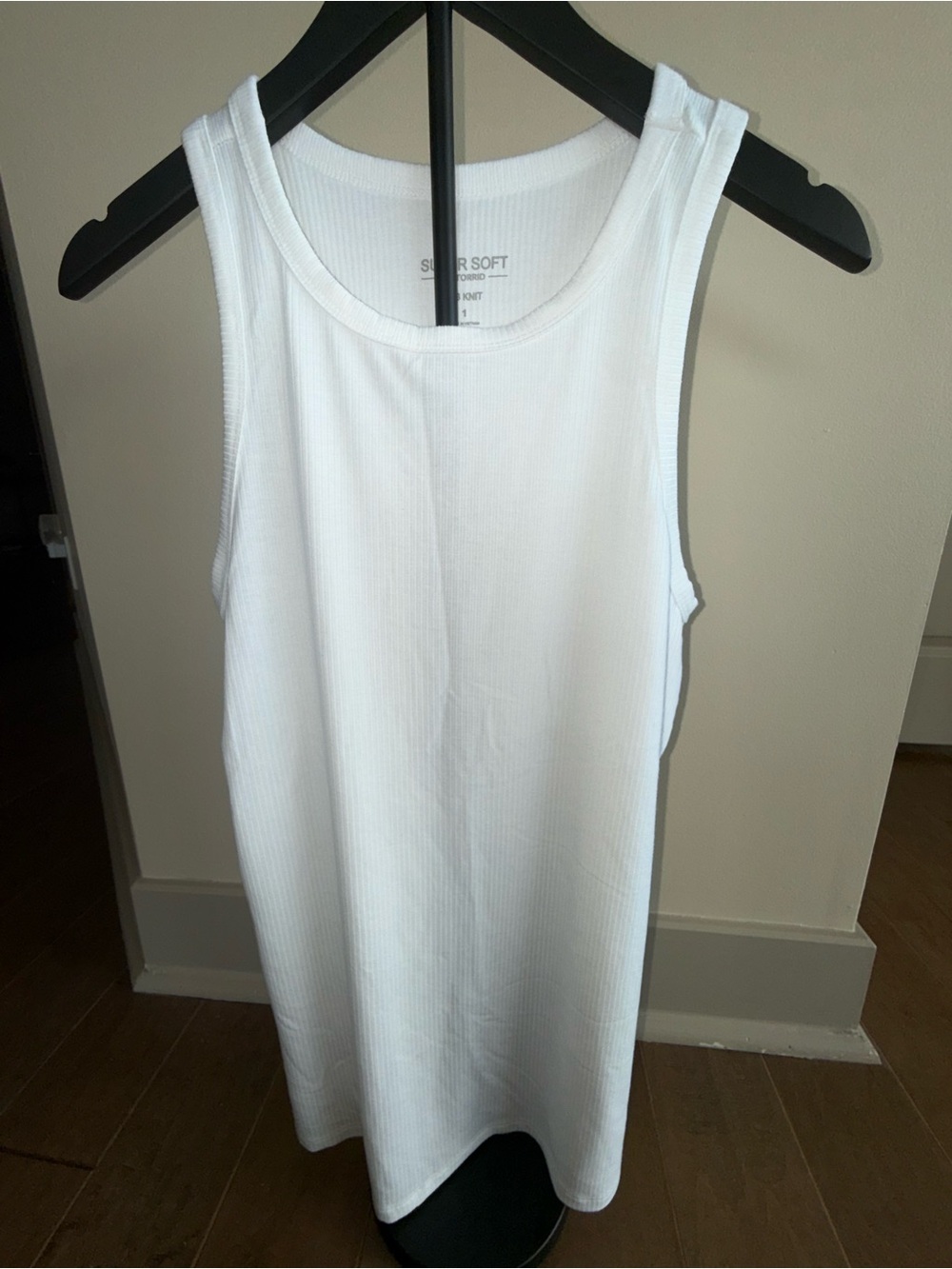 torrid White Ribbed Tank Top - Scoop Neck Sleeveless